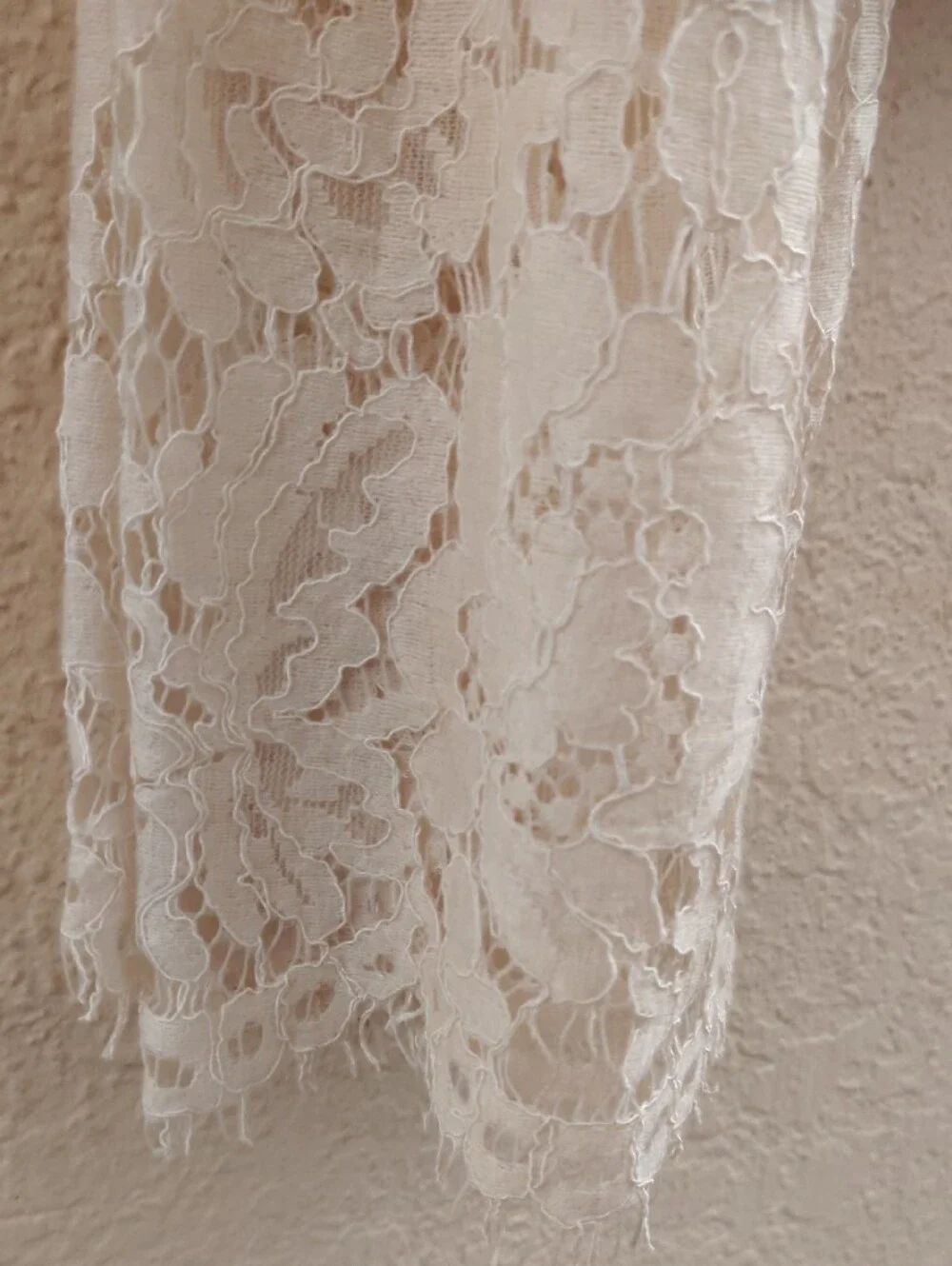 Altar'd State Cream Lace Bell Sleeve Blouse Size M